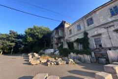 Валіховський корпус літери «М»