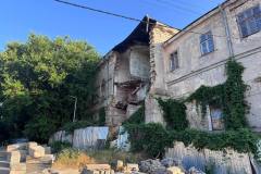 Валіховський корпус літери «М»