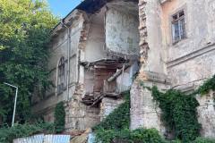 Валіховський корпус літери «М»