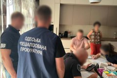 Багатомільйонні махінації з постачання неякісних продуктів військовим