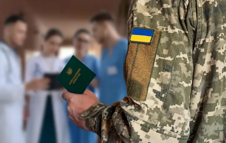 У Херсоні засудили голову ВЛК, яка брала гроші за довідки про непридатність