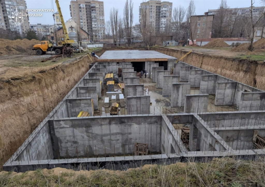 Підозри за недобудоване укриття у школі Херсона отримали підрядник та інженер технагляду