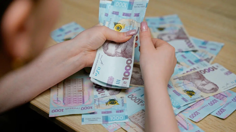 Очільник Херсонської ОВА отримує найбільшу зарплату в Україні: скільки платять керівникам південних областей