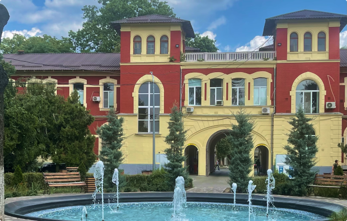 Одеська лікарня придбала імплантів на 7 мільйонів у підприємиці, зареєстрованої менш як місяць