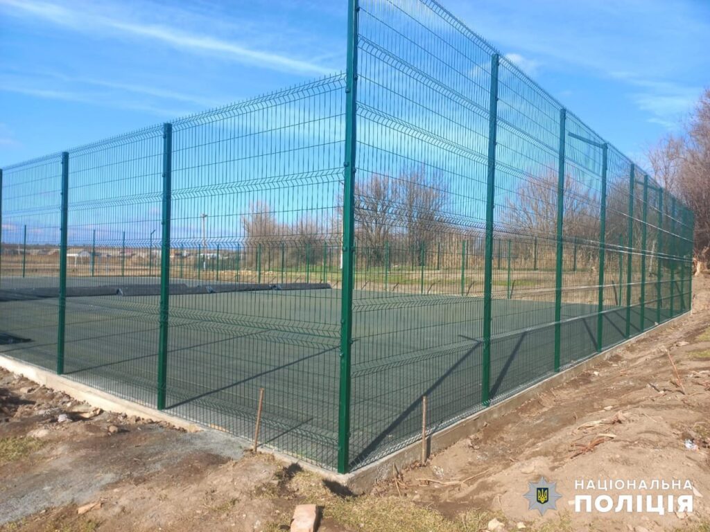На Болградщині секретарці сільради заарештували землю у справі про підроблені акти на будівництво спортмайданчика