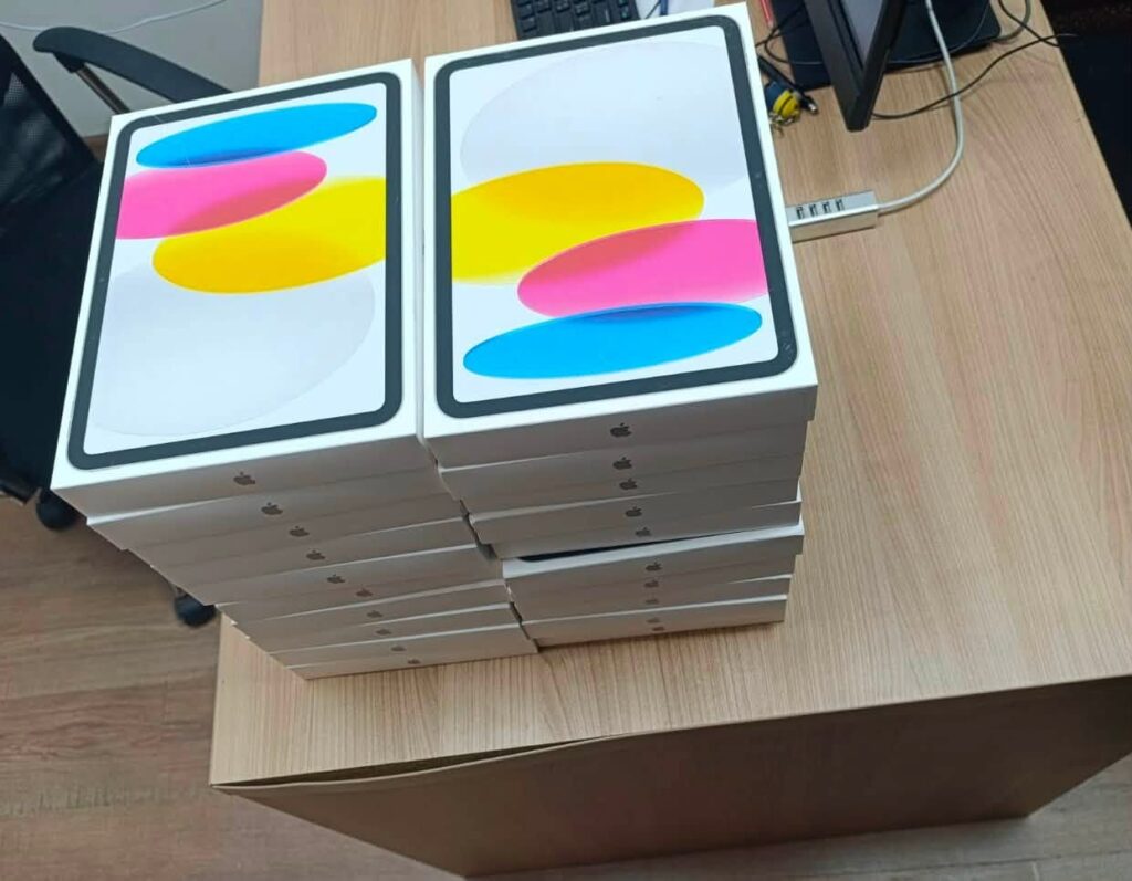 На Одеській митниці зникли конфісковані планшети Apple: заступниці начальника відділу обрали запобіжний захід